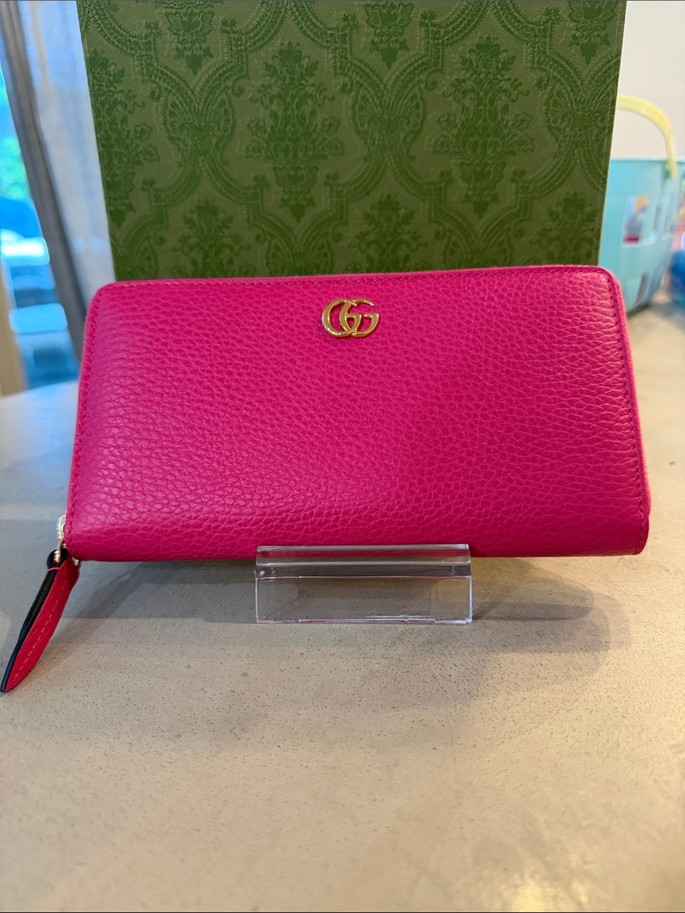 GUCCI | ✨LIKE NEW✨ GG Marmont Zip-Around Wallet in Hot Pink